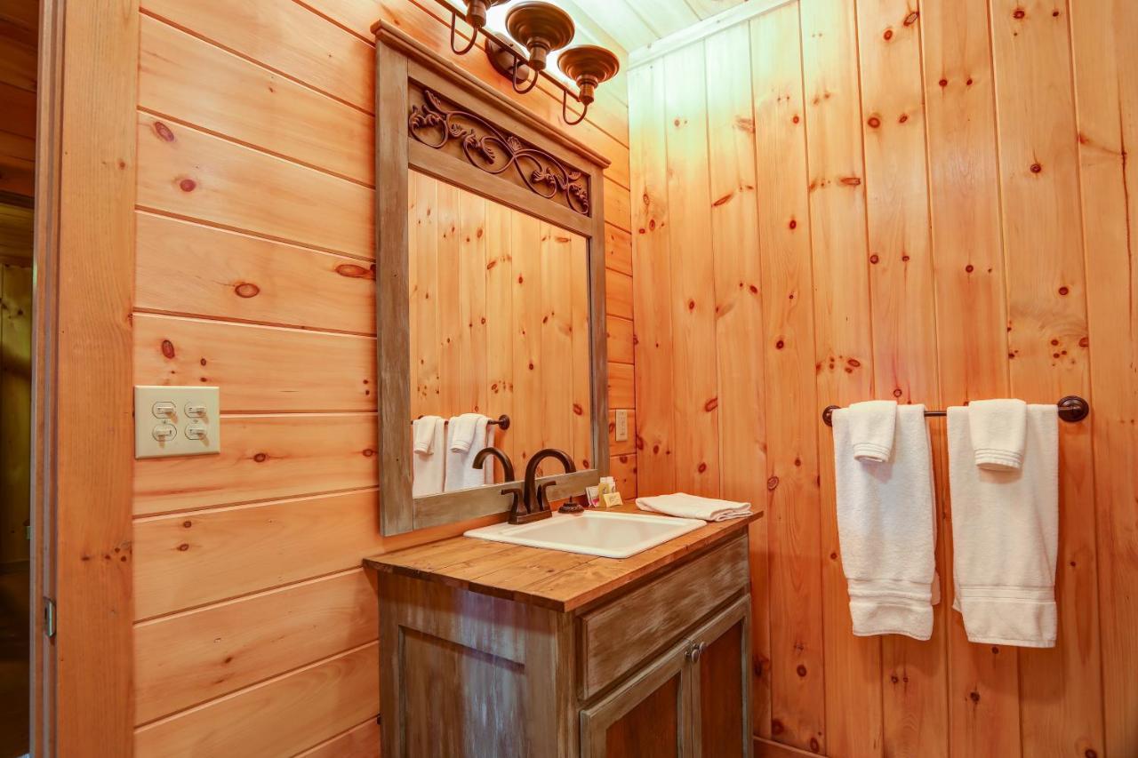 Bear Naked Bungalow Blue Ridge Kültér fotó